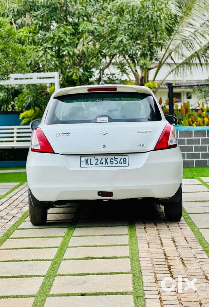 Maruti Suzuki Swift Vxi 2015