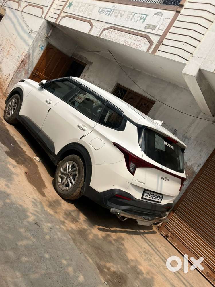 Kia Carens 2025 Diesel Well Maintained