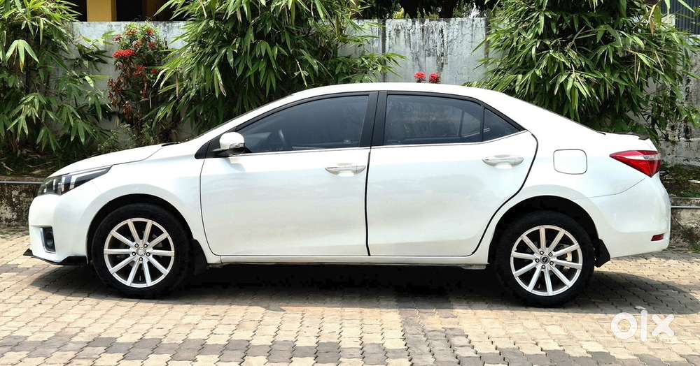 Toyota Corolla Altis 2016