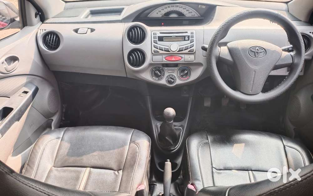 Toyota Etios Liva 2011-2012 G, 2011, Petrol