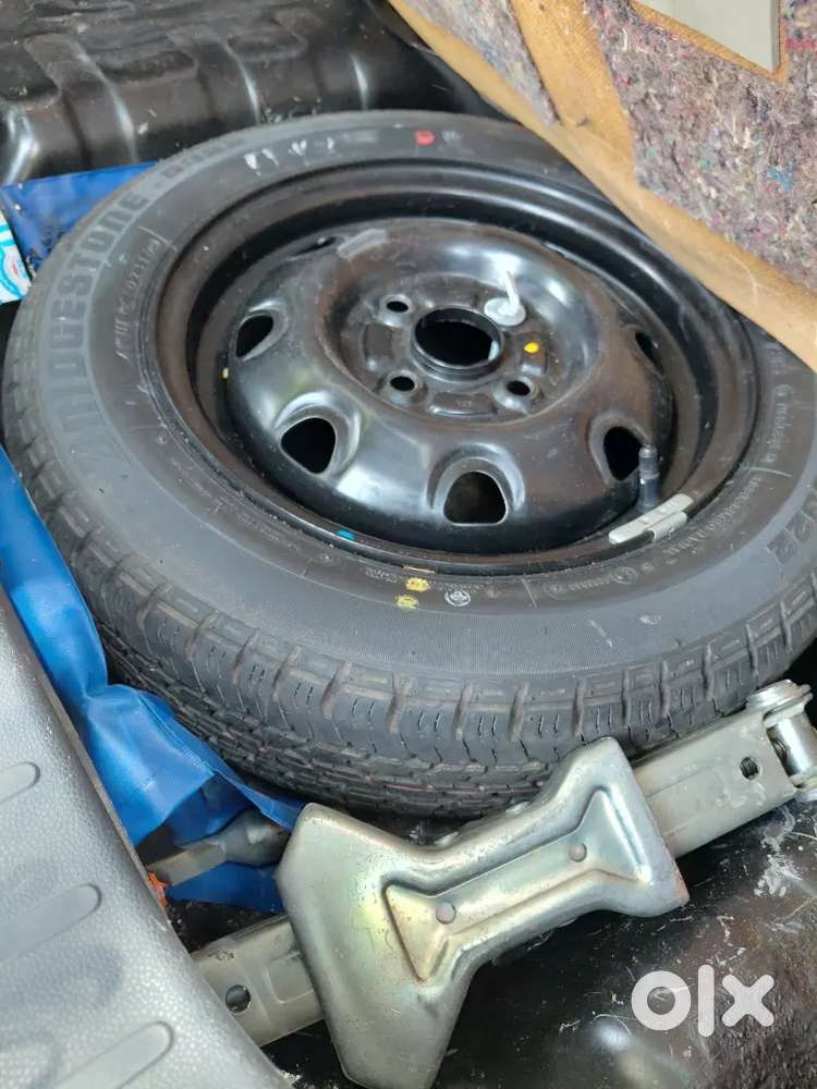 Reading:28400km
4tyres 95%
Stepney:new Tyre
Service:recently Over