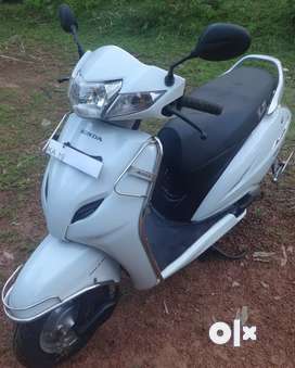 Honda activa 2 online hand