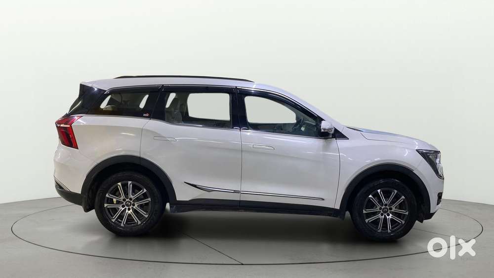 Mahindra Xuv700 2.0 Ax 7 Petrol Mt Str, 2021, Petrol