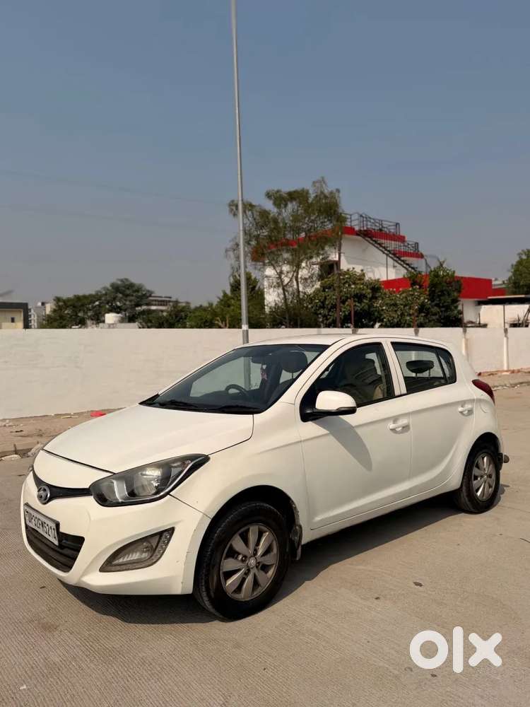 Hyundai I20 Sportz 1.4 Crdi 6 Speed Bs-iv, 2014, Diesel