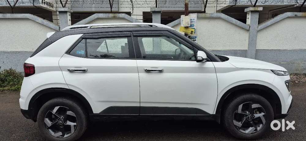 Hyundai Venue 2020 Diesel Well Maintained