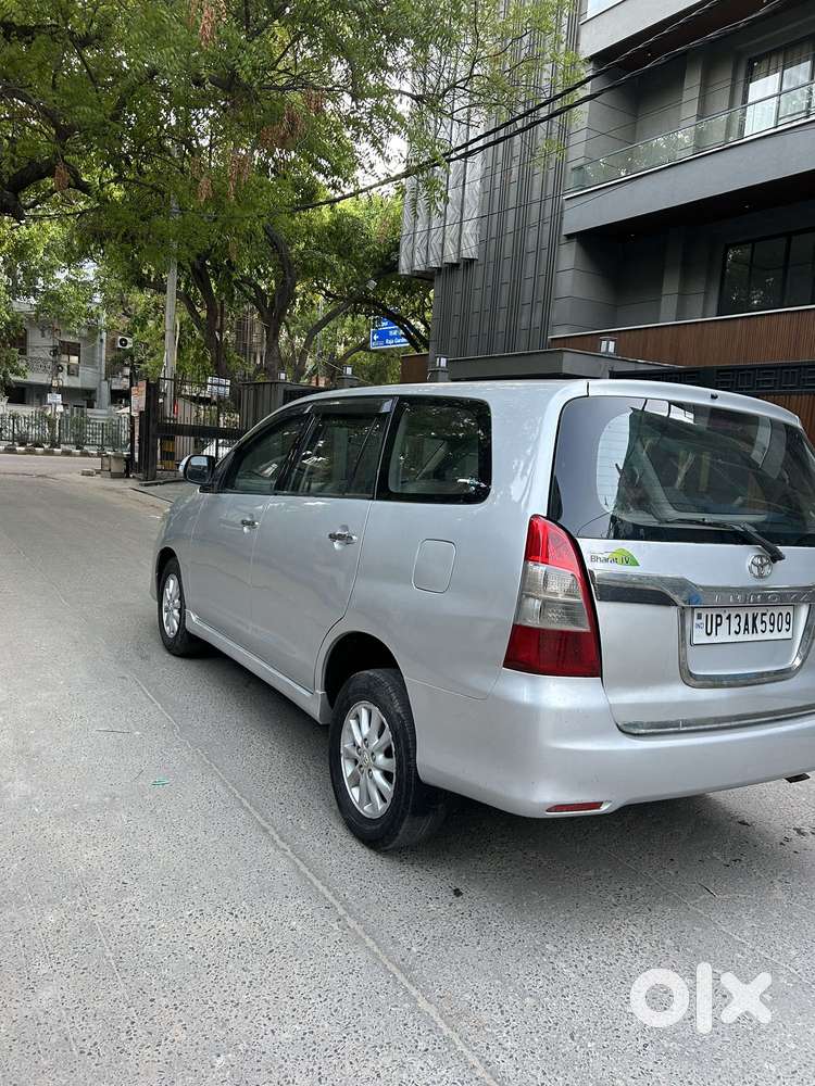 Toyota Innova 2.5 Vx 8 Str Bs-iii, 2014, Diesel