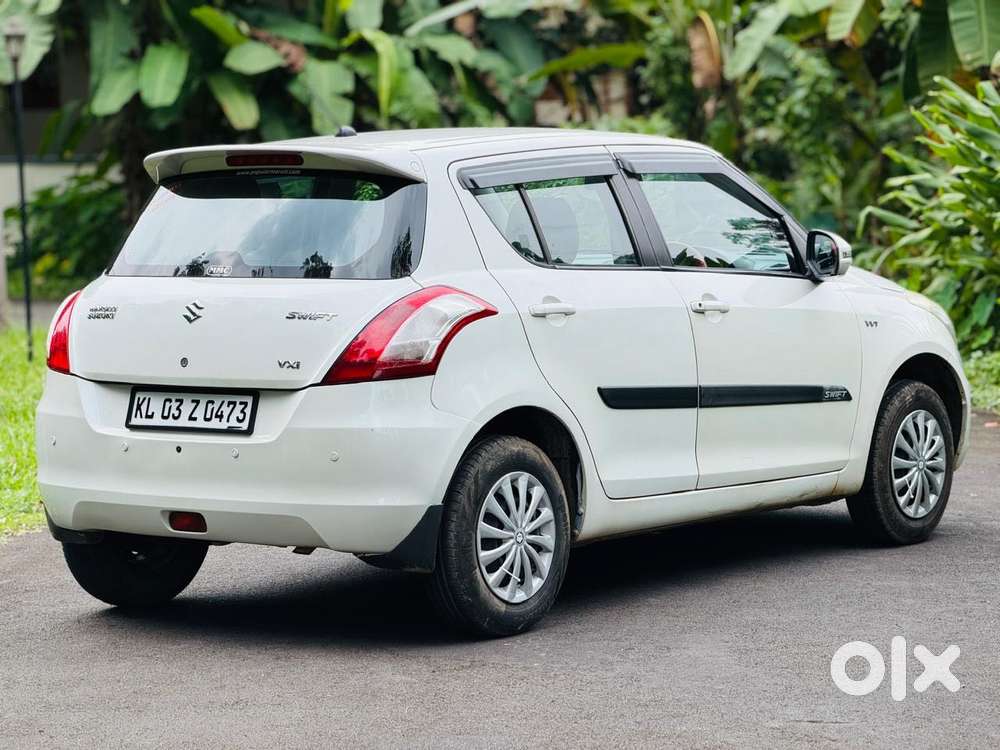 Maruti Suzuki Swift Vxi 1.2 Abs Bs-iv, 2015, Petrol