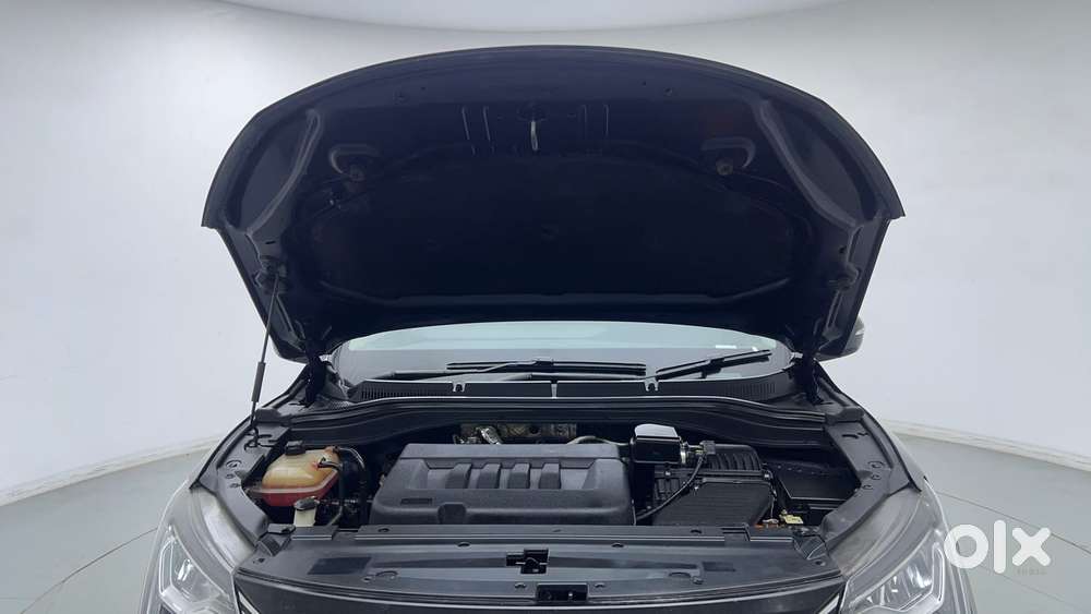 Mahindra Xuv700 2.2 Ax 5 Diesel At Str, 2023, Diesel