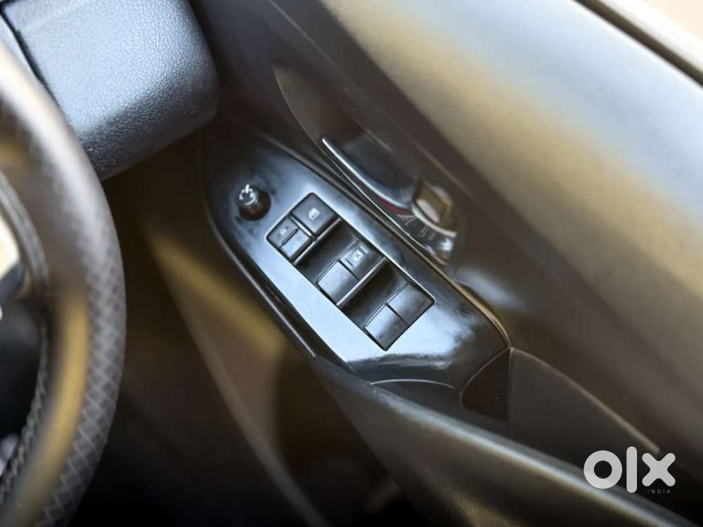 Toyota Innova Crysta 2.4 G Mt 7 Str, 2018, Diesel
