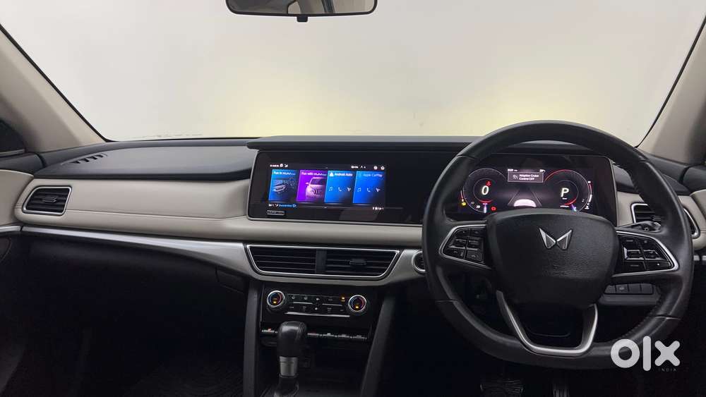 Mahindra Xuv700 2.2 Ax 7 Diesel At Luxury Pack Str, 2021, Diesel