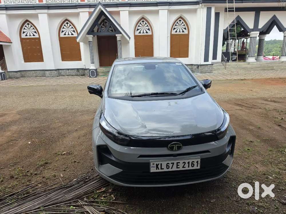 Tata Altroz 2026 Showroom Condition