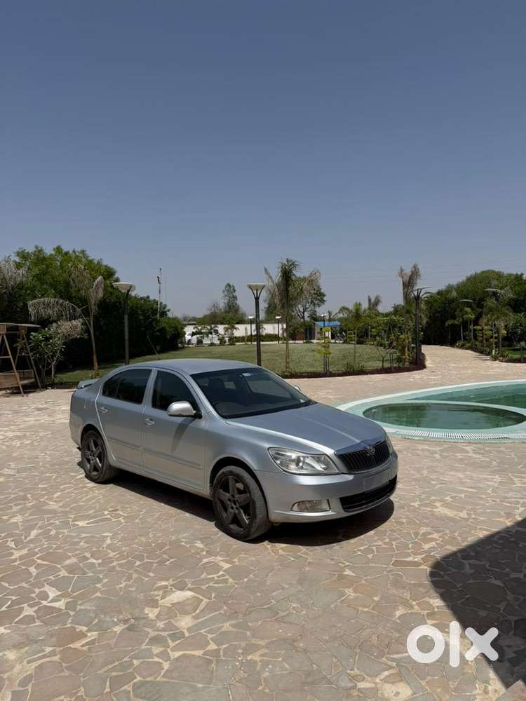 Skoda Laura 2012 Petrol Well Maintained