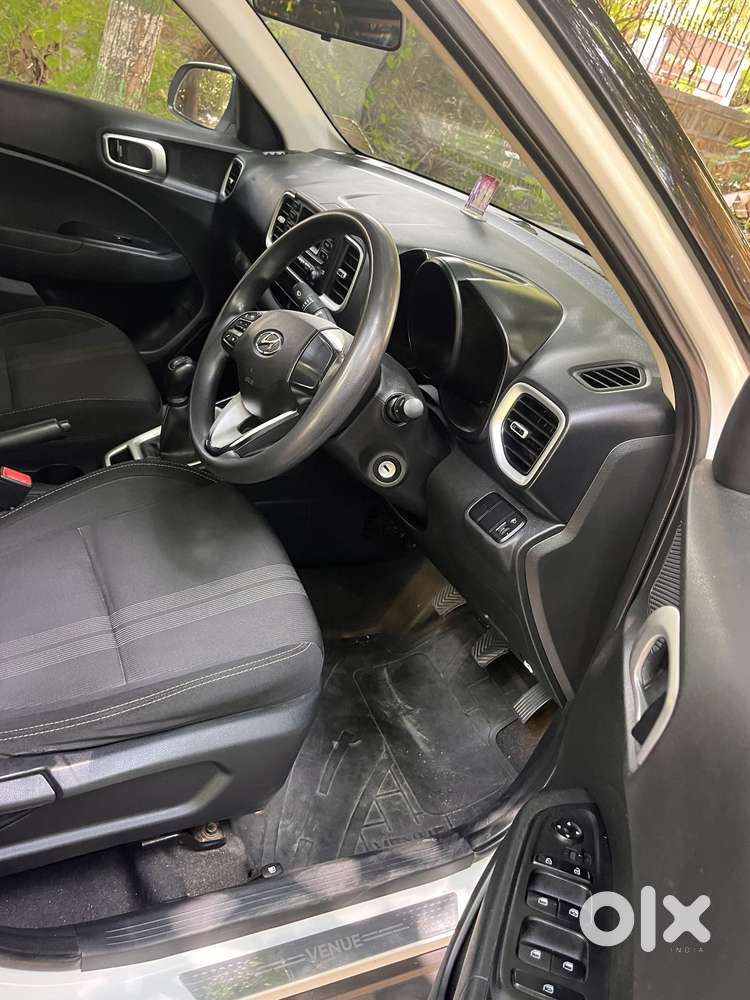 Hyundai Venue 1.2 S Plus, 2019, Petrol