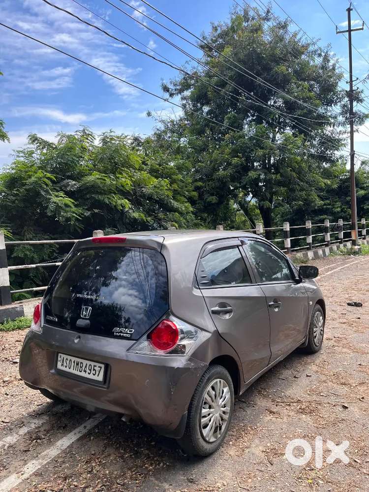 Honda Brio Petrol Mt 2012