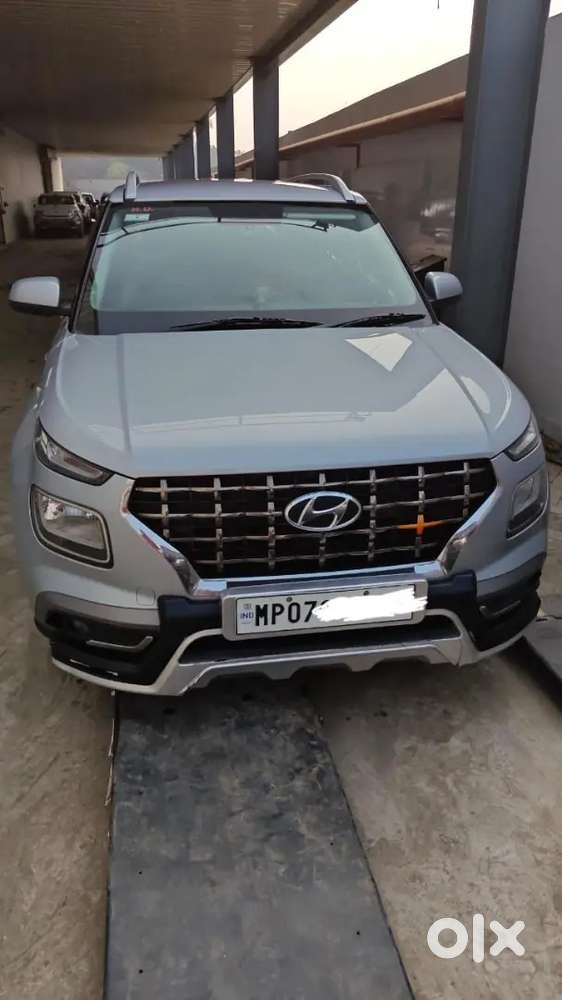 Just Serviced Original Paint Hyuandi Venue Brezza Nexon Sonet Creta