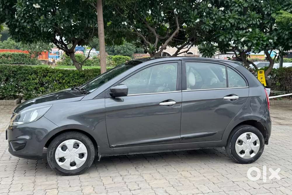 Tata Bolt Revotron Xe, 2016, Petrol