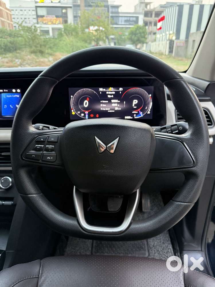 Mahindra Xuv700 2.2 Ax 3 Diesel At 5 Str, 2023, Diesel