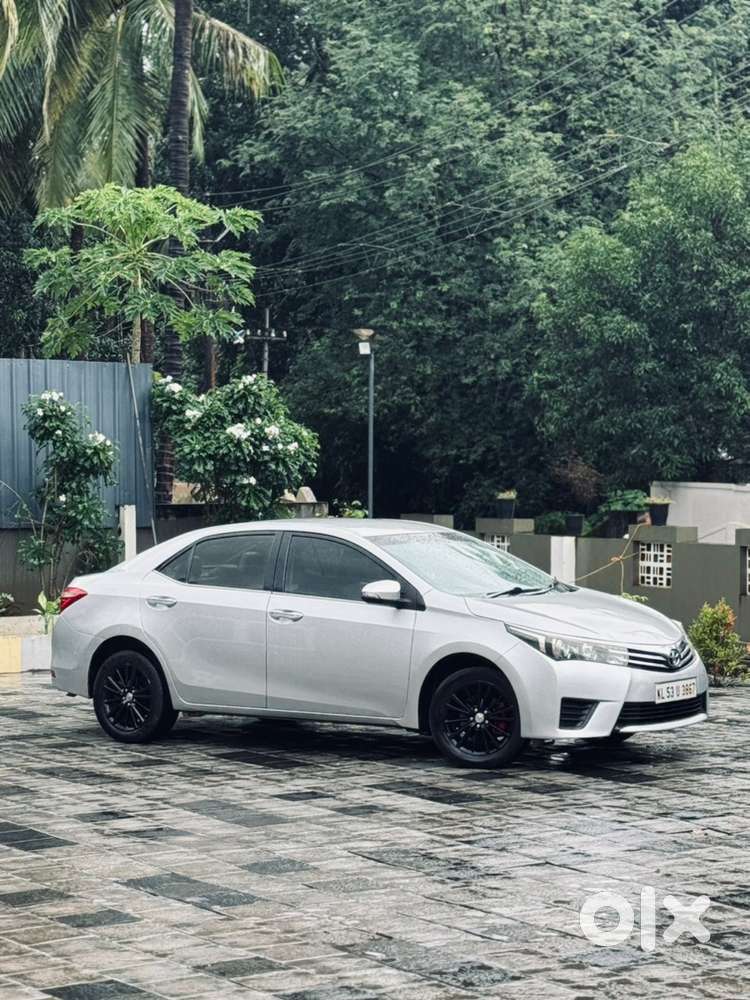 Toyota Corolla Altis 2015