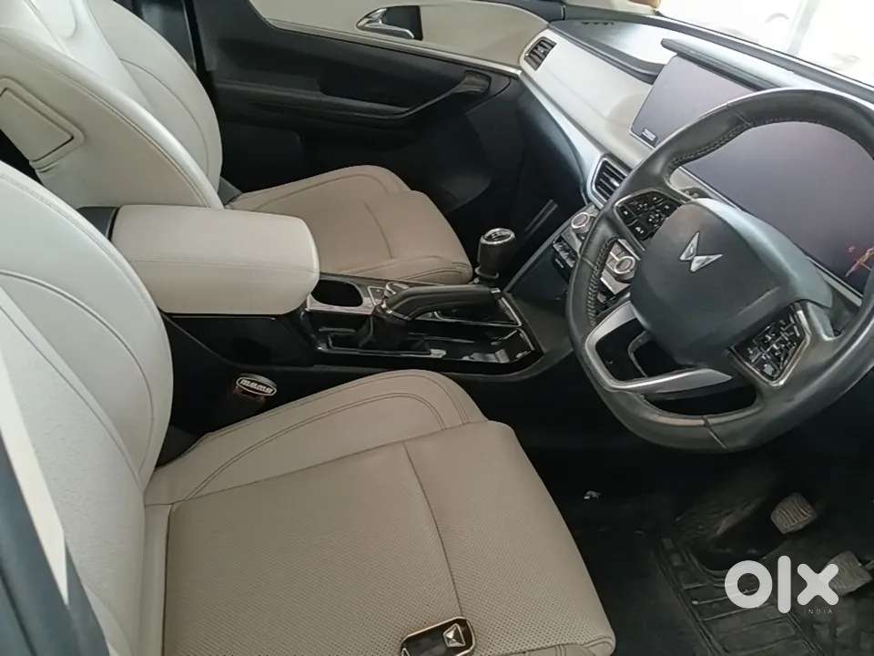Mahindra Xuv700 2.2 Ax 7 Diesel Mt Str, 2024, Diesel