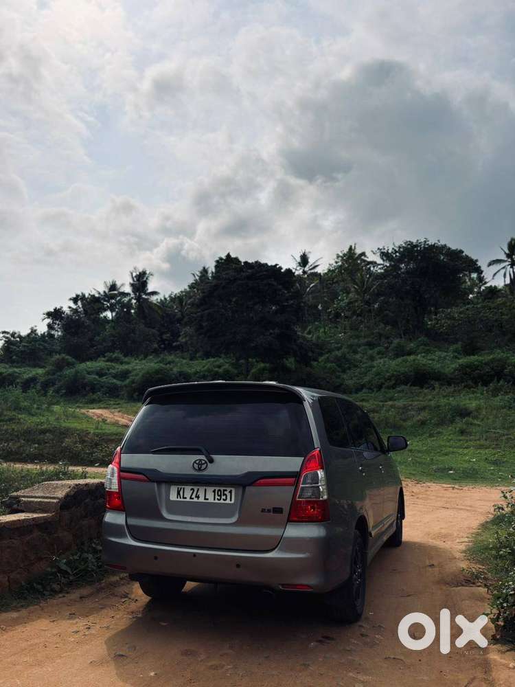 Toyota Innova 2015