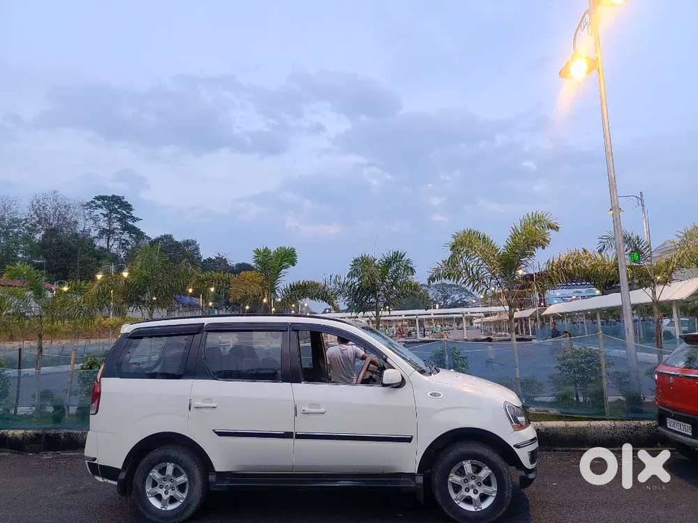 Mahendra Xylo Car