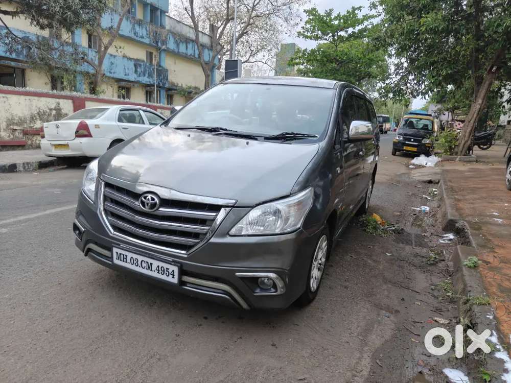 Toyota Innova 2012 Diesel Well Maintained