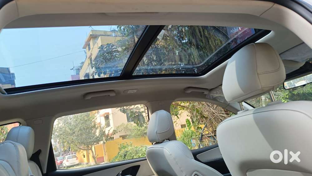 Mahindra Xuv700 2.0 Ax 7 Petrol At Str, 2025, Petrol