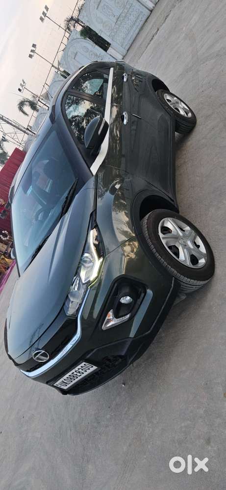 Tata Nexon 1.2 Revotron Xm (s), 2024, Petrol