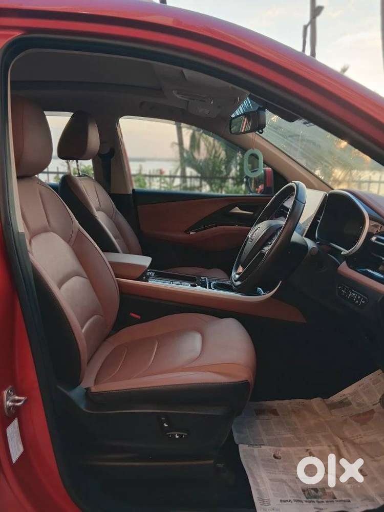 Mg Hector Plus Sharp Pro 1.5 Turbo Petrol Cvt 7 Str, 2024, Petrol