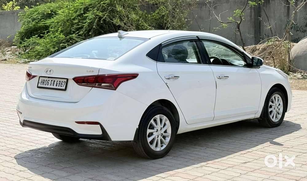 Hyundai Verna Crdi 1.6 At Ex, 2018, Diesel