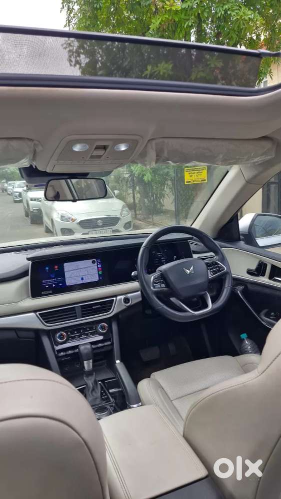 Mahindra Xuv700 2.0 Ax 7 Petrol At Str, 2022, Petrol