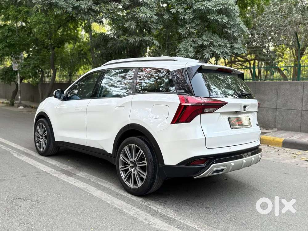 Mahindra Xuv700 2.0 Ax 3 Petrol At 5 Str, 2022, Petrol