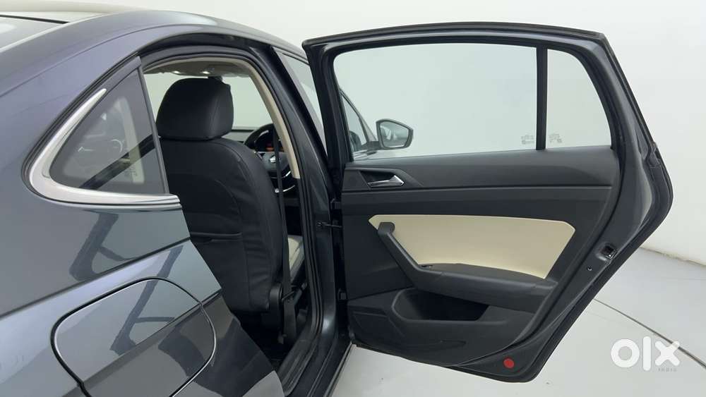 Skoda Slavia Style 1.0l Tsi Mt, 2022, Petrol