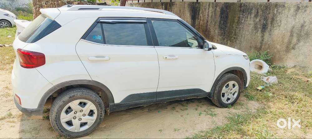 Hyundai Venue Car Urgent Sell