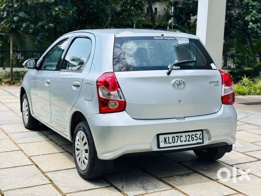 Toyota Etios Liva 1.2 V, 2017, Petrol