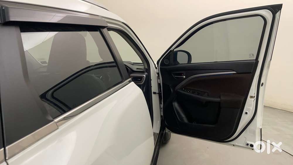 Maruti Suzuki Vitara Brezza 1.5 Zxi, 2023, Petrol