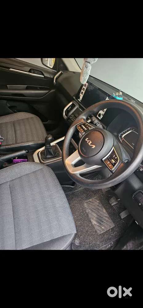 Kia Sonet 2023 Petrol 21000 Km Driven
