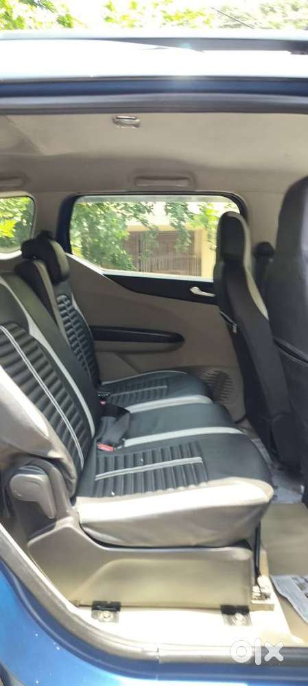 Renault Triber Rxz, 2022, Petrol