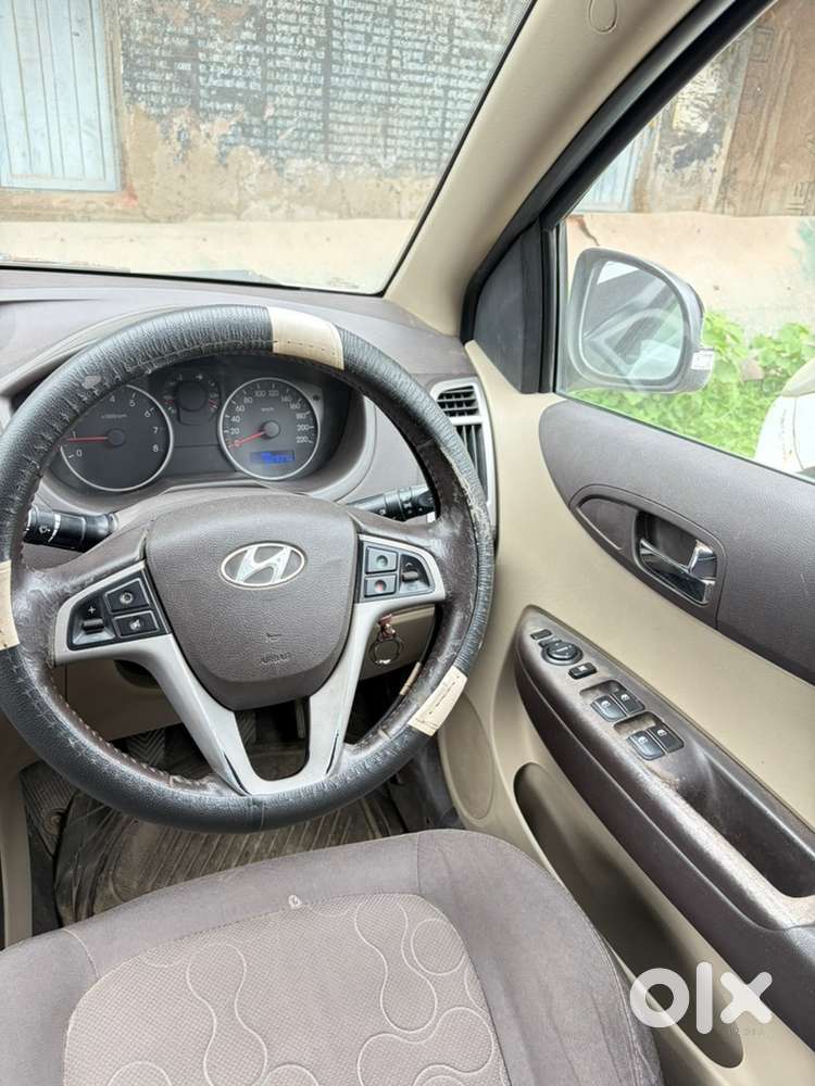 Hyundai I20 Sportz 2011