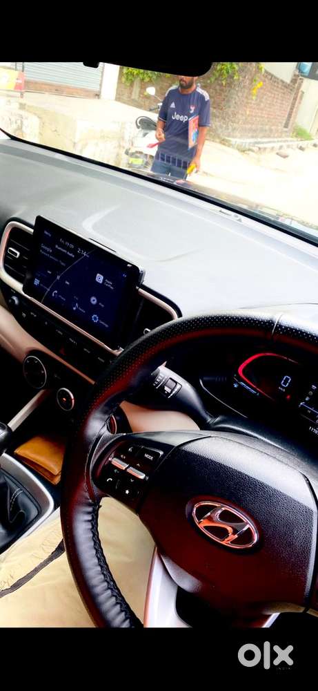 Hyundai Venue Petrol 2023