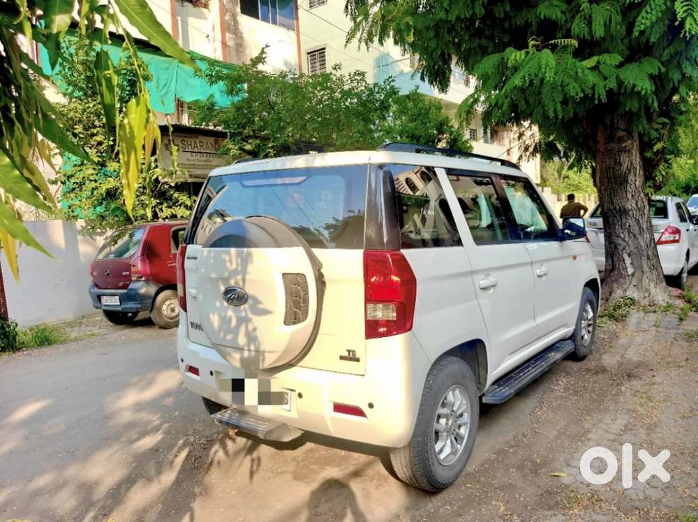 Mahindra Tuv 300 T8 Amt, 2015, Diesel