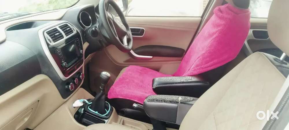 Mahindra Tuv 300 2018