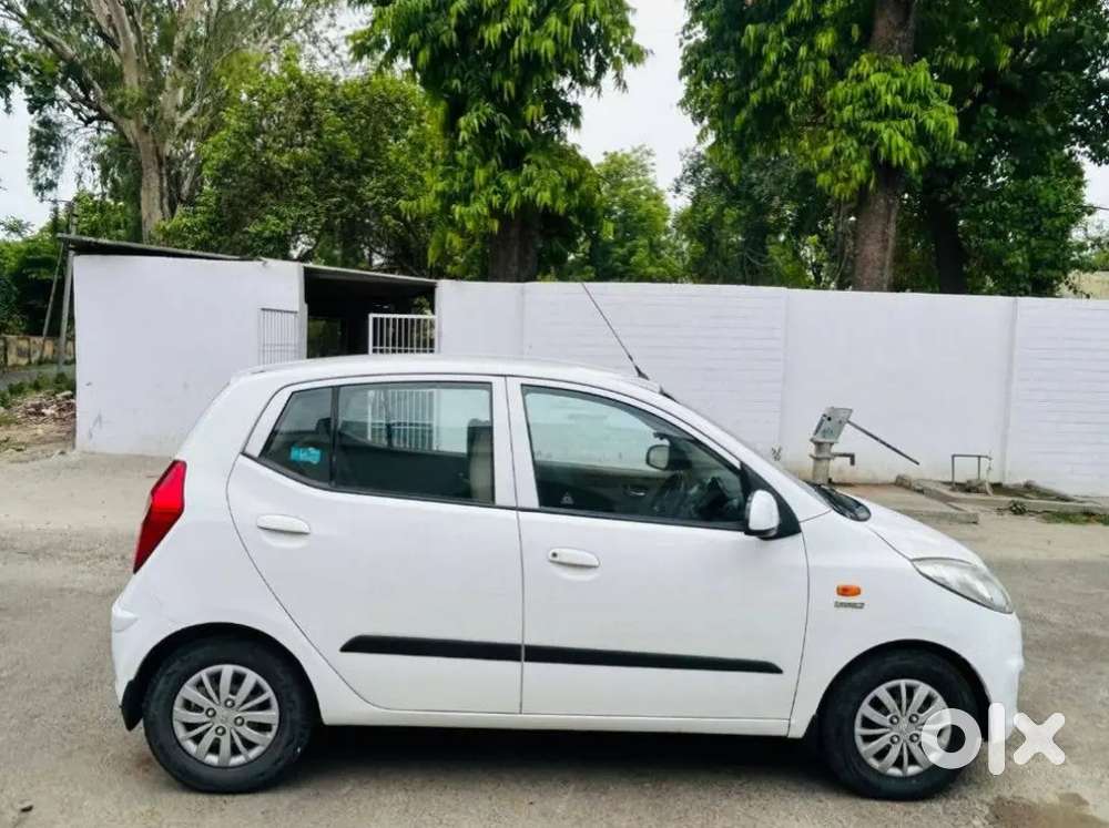 Hyundai I10 Sportz Petrol 2015