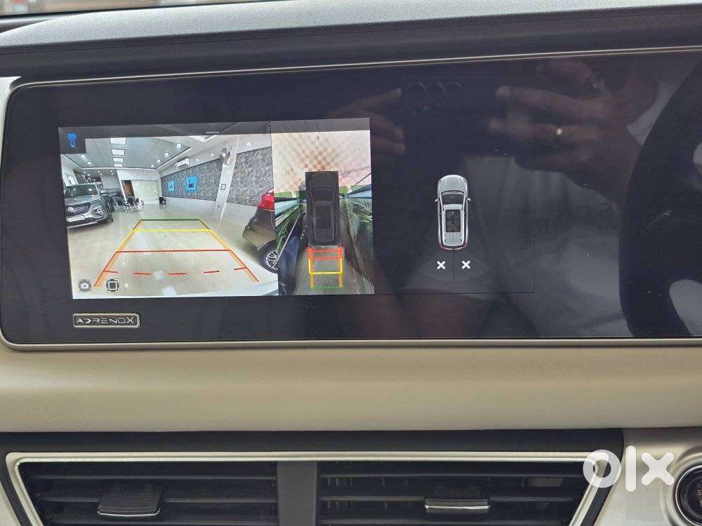 Mahindra Xuv700 2.0 Ax 7 Petrol At Luxury Pack Str, 2023, Petrol