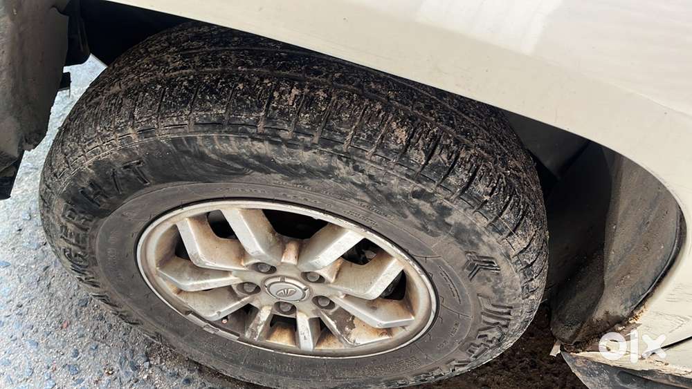 Mahindra Tuv 300 2017/2018 Diesel 130000 Km Driven