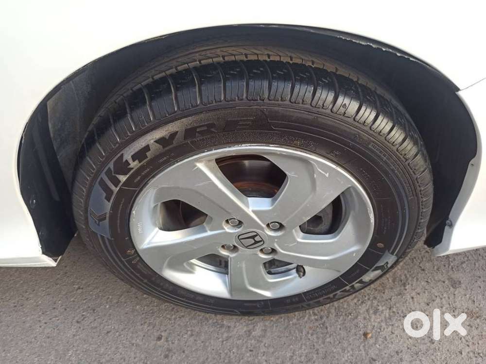 Honda City V At Sunroof I-vtec, 2016, Petrol