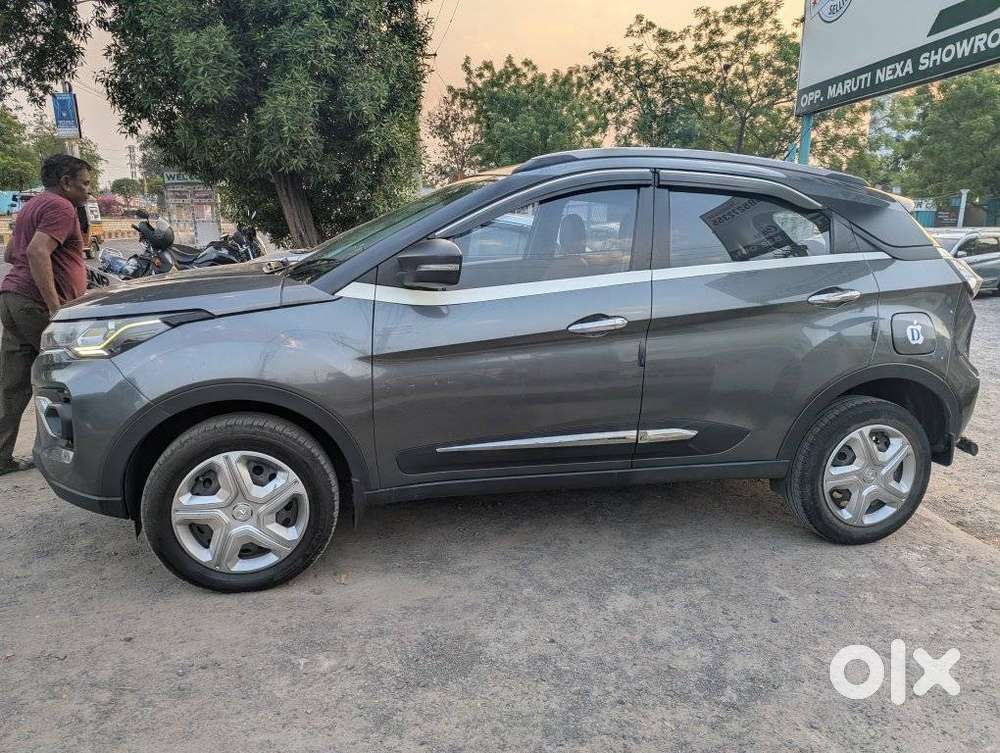 Tata Nexon 1.5 Revotorq Xm (s), 2022, Diesel