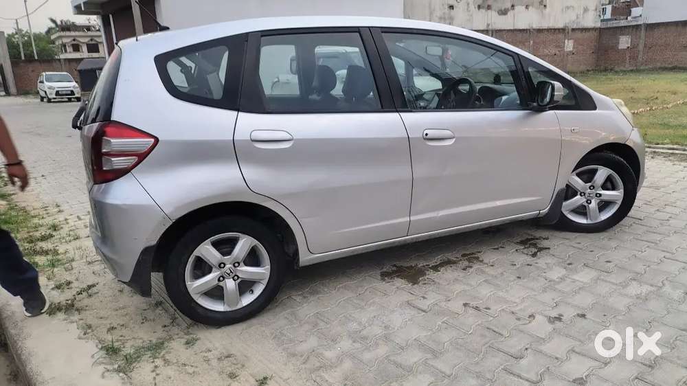 Honda Jazz 2011 Cng & Hybrids 75000 Km Driven
