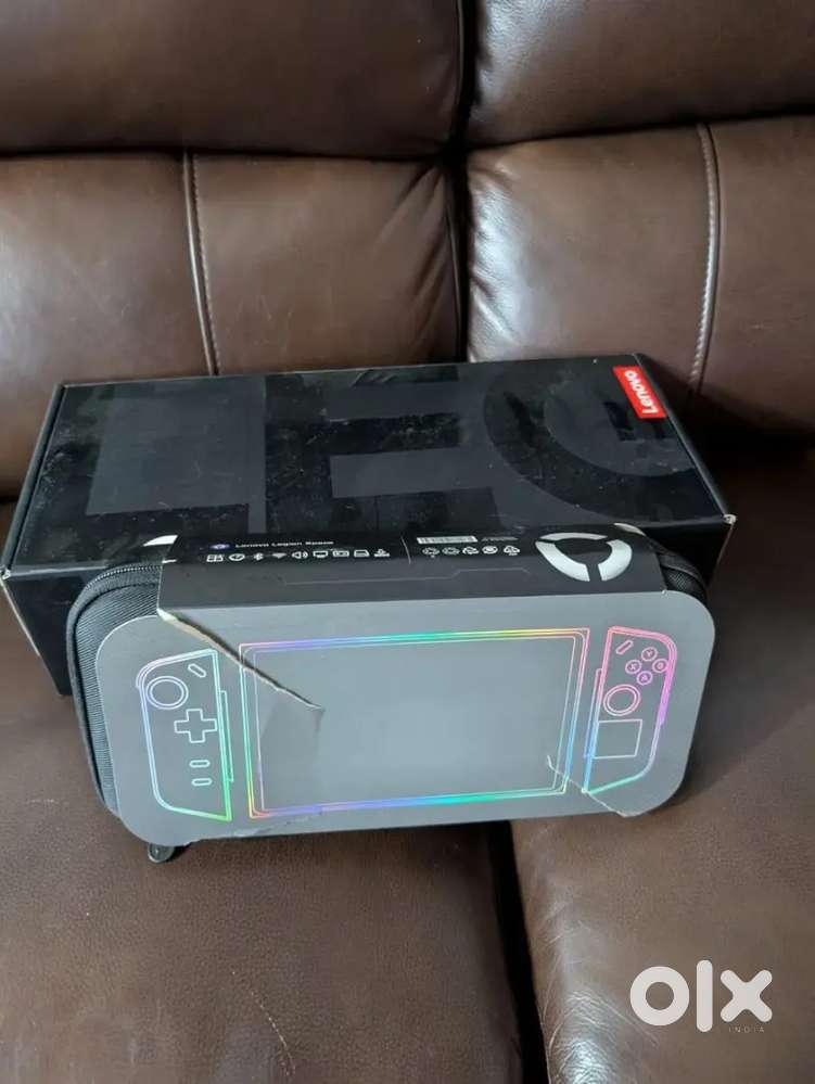LENOVO LEGION GO  8.8 QHD+ 144Hz  Z1 EXTREME  16GB RAM  512GB SSD