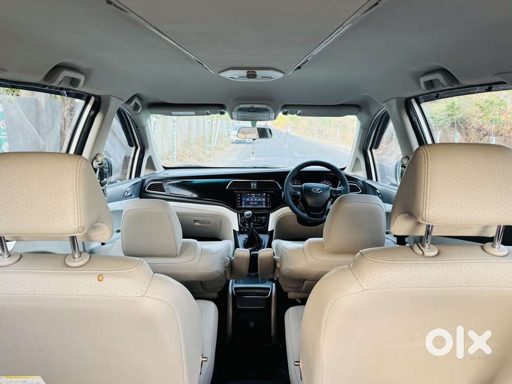 Mahindra Marazzo M8, 2018, Diesel